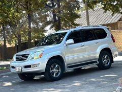 Photo of the vehicle Lexus GX