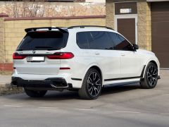 Photo of the vehicle BMW X7