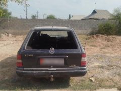 Photo of the vehicle Mercedes-Benz W124