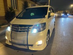 Фото авто Toyota Alphard