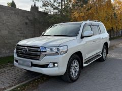 Сүрөт унаа Toyota Land Cruiser