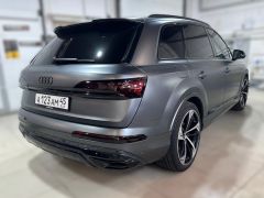 Сүрөт унаа Audi Q7