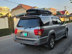 Сүрөт унаа Toyota Sequoia