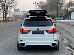 Photo of the vehicle BMW X5