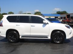 Photo of the vehicle Lexus GX