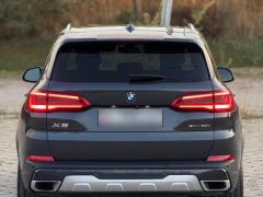 Photo of the vehicle BMW X5