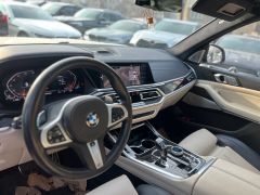 Photo of the vehicle BMW X7