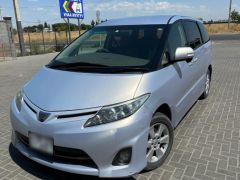 Фото авто Toyota Estima