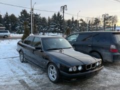 Photo of the vehicle BMW 5 Series