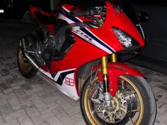 Сүрөт унаа Honda CBR 1000