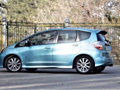 Photo of the vehicle Honda Fit