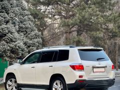 Сүрөт унаа Toyota Highlander