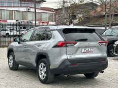 Photo of the vehicle Toyota RAV4