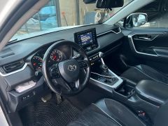 Сүрөт унаа Toyota RAV4