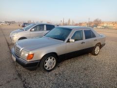 Photo of the vehicle Mercedes-Benz W124