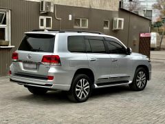 Photo of the vehicle Toyota Land Cruiser