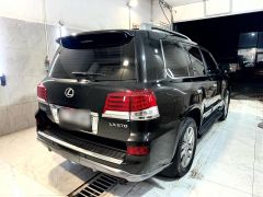 Photo of the vehicle Lexus LX