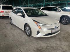 Фото авто Toyota Prius