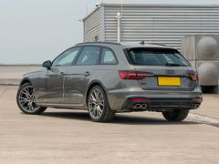 Photo of the vehicle Audi S4