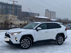 Сүрөт унаа Toyota RAV4