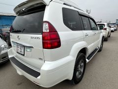 Photo of the vehicle Lexus GX