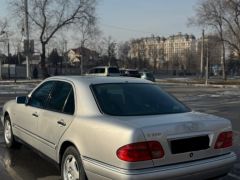 Photo of the vehicle Mercedes-Benz E-Класс