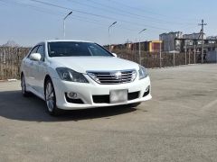 Фото авто Toyota Crown