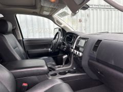 Сүрөт унаа Toyota Sequoia