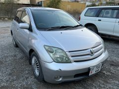 Photo of the vehicle Toyota Ist