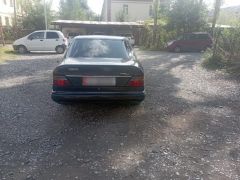 Photo of the vehicle Mercedes-Benz W124