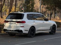 Photo of the vehicle BMW X7