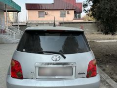 Сүрөт унаа Toyota Ist