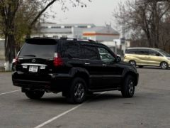 Photo of the vehicle Lexus GX