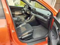 Photo of the vehicle Hyundai Veloster