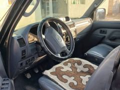 Сүрөт унаа Toyota Land Cruiser Prado