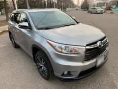 Photo of the vehicle Toyota Highlander