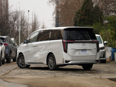 Фото авто GAC Trumpchi M8