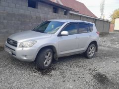 Сүрөт унаа Toyota RAV4