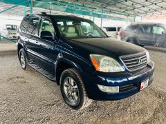 Photo of the vehicle Lexus GX