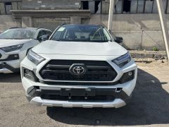 Сүрөт унаа Toyota RAV4