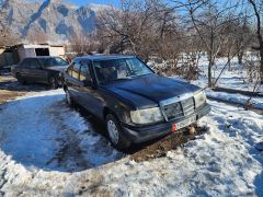 Фото авто Mercedes-Benz W124