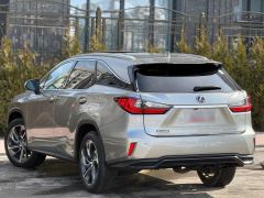 Photo of the vehicle Lexus RX