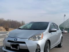 Фото авто Toyota Prius c