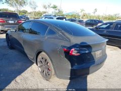 Photo of the vehicle Tesla Model 3