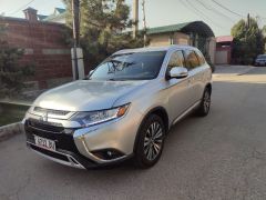 Сүрөт унаа Mitsubishi Outlander