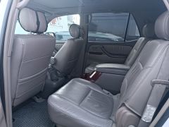 Сүрөт унаа Toyota Sequoia