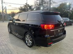 Photo of the vehicle Kia Carnival