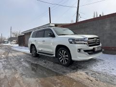 Photo of the vehicle Toyota Land Cruiser