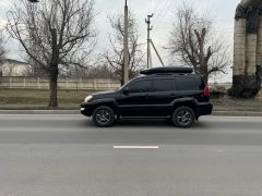 Photo of the vehicle Lexus GX