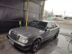 Photo of the vehicle Mercedes-Benz W124